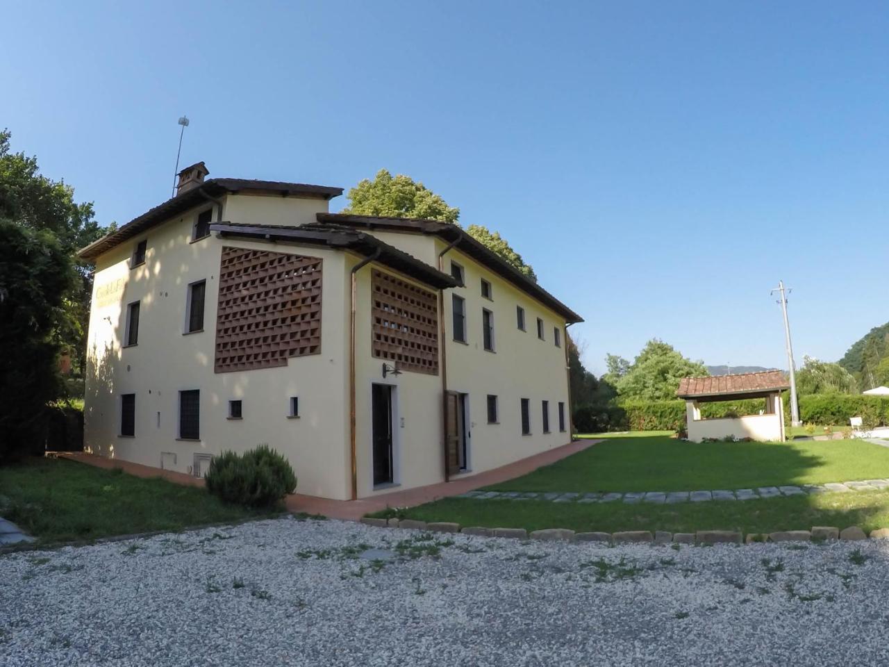 Casale La Fata -Tipico Toscano Immerso Nelle Colline Tra Lucca E Versilia, 6 Appartamenti Indipendenti กาไมโยเร ภายนอก รูปภาพ