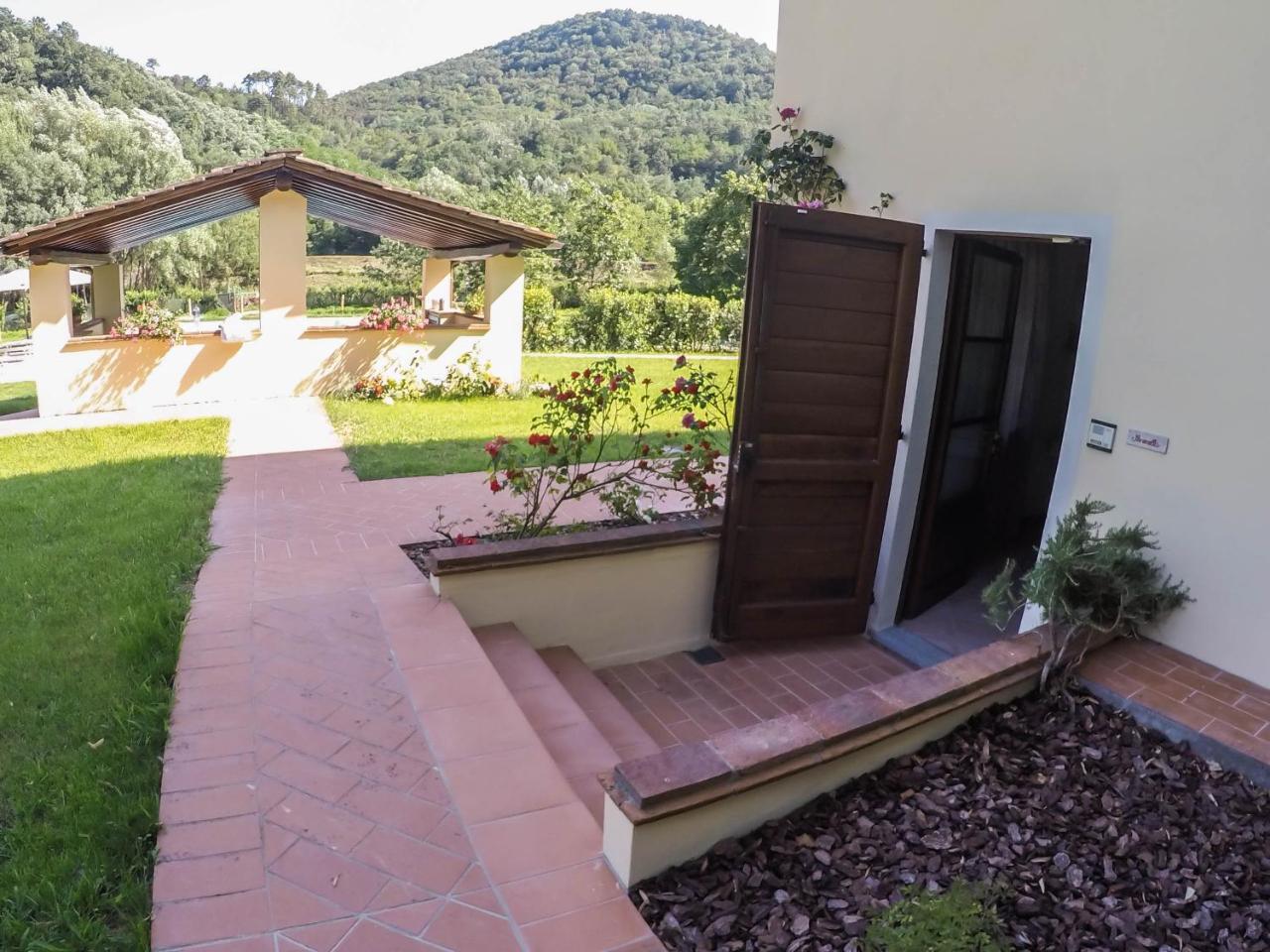 Casale La Fata -Tipico Toscano Immerso Nelle Colline Tra Lucca E Versilia, 6 Appartamenti Indipendenti กาไมโยเร ภายนอก รูปภาพ