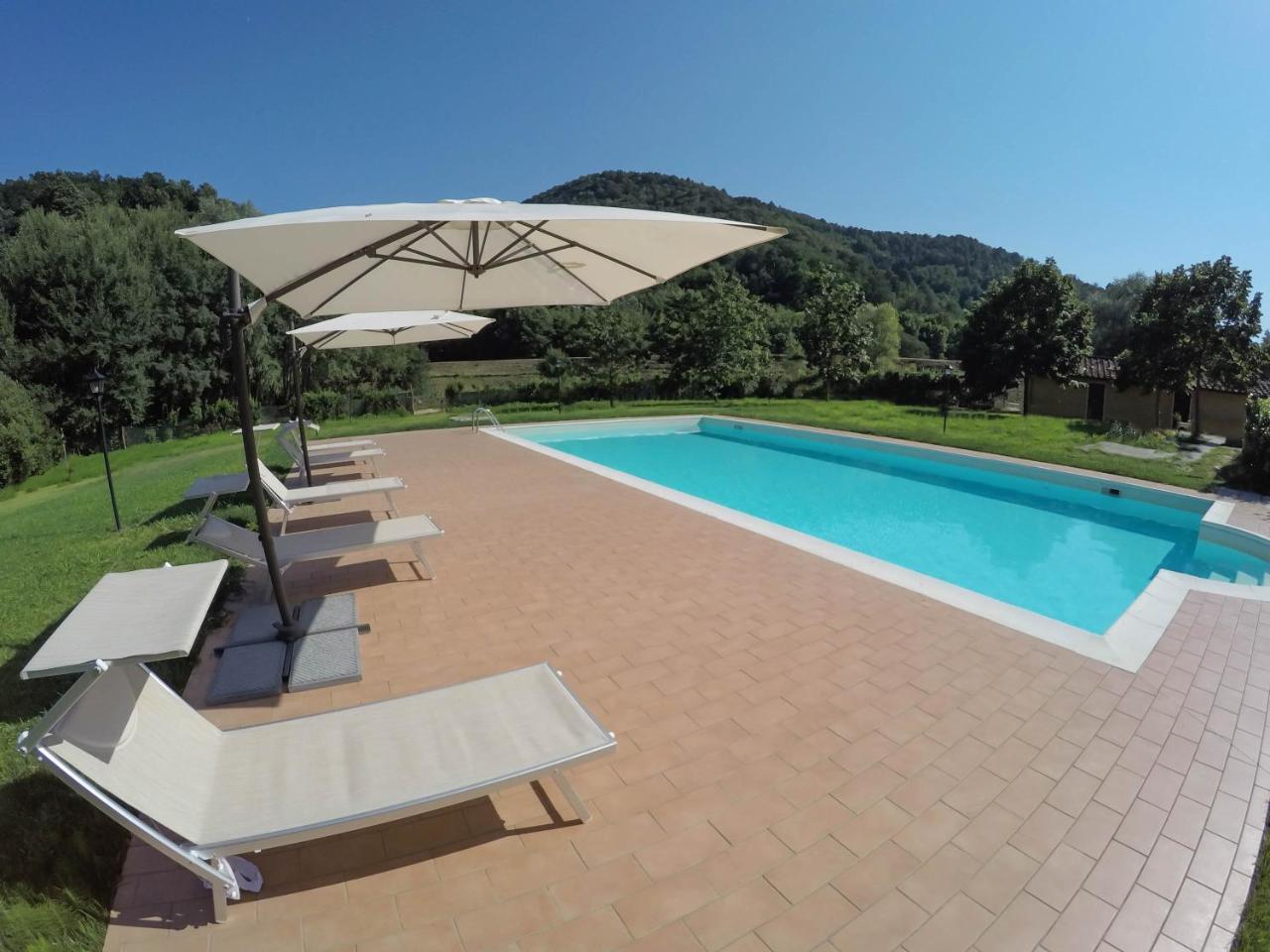 Casale La Fata -Tipico Toscano Immerso Nelle Colline Tra Lucca E Versilia, 6 Appartamenti Indipendenti กาไมโยเร ภายนอก รูปภาพ